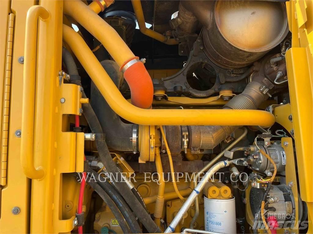 CAT 140M2 AWD Grederji