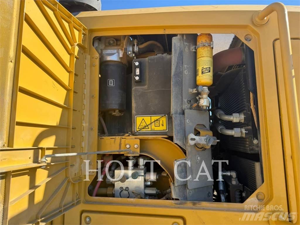 CAT 140M2 AWD Grederji