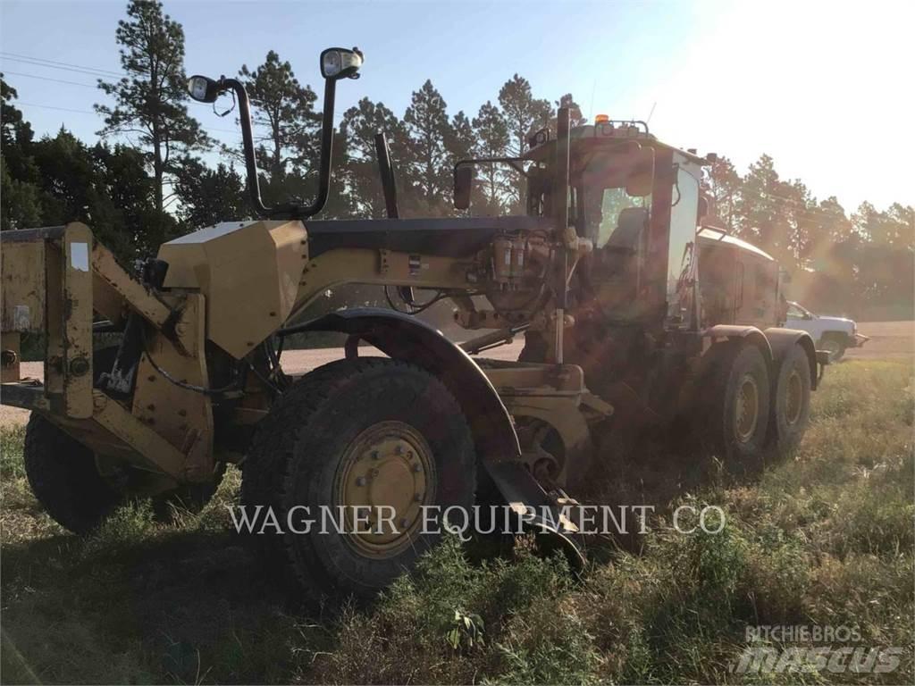 CAT 140M2 AWD Grederji
