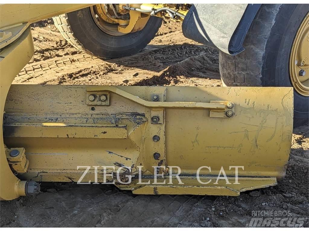 CAT 140M2AWD Grederji