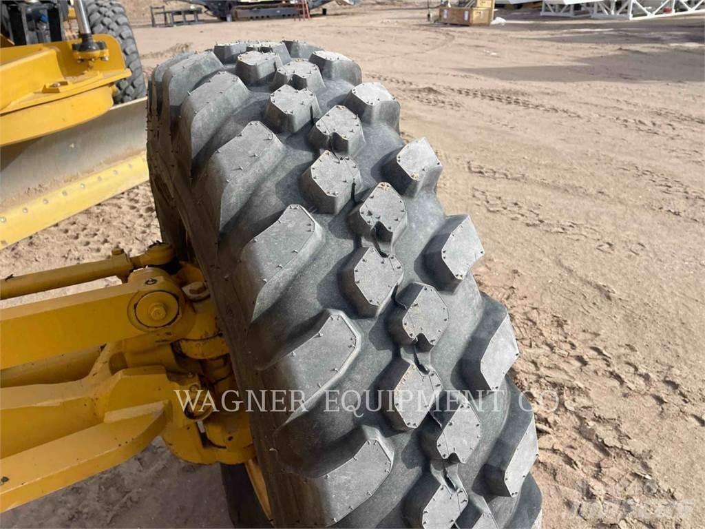 CAT 140M3 Grederji