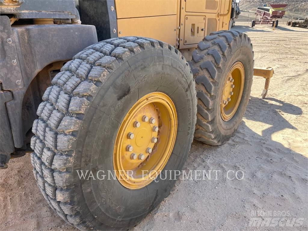 CAT 140M3 Grederji