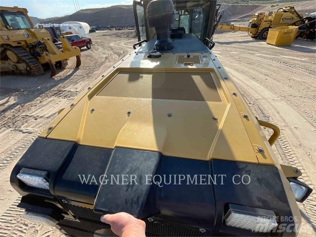 CAT 140M3 Grederji