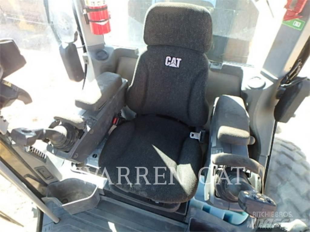 CAT 140M3 Grederji