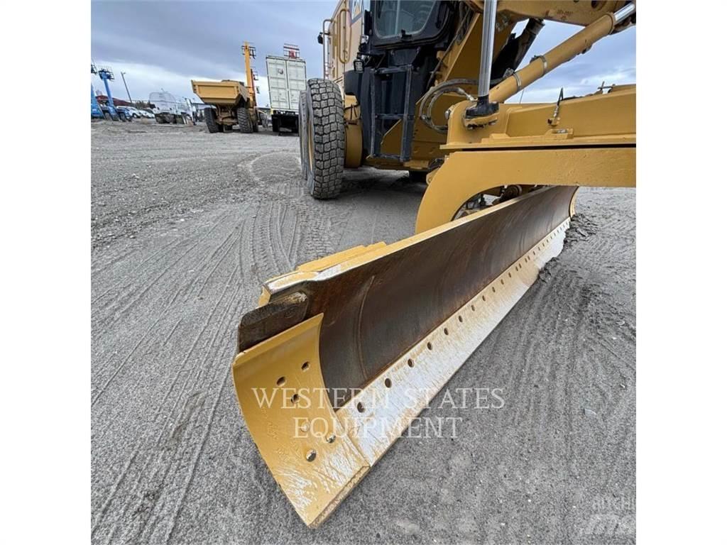 CAT 140M3 Grederji