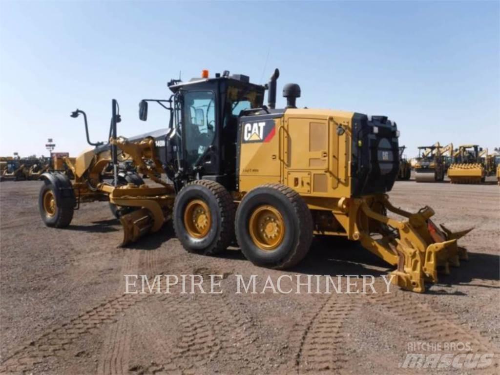 CAT 140M3 Grederji