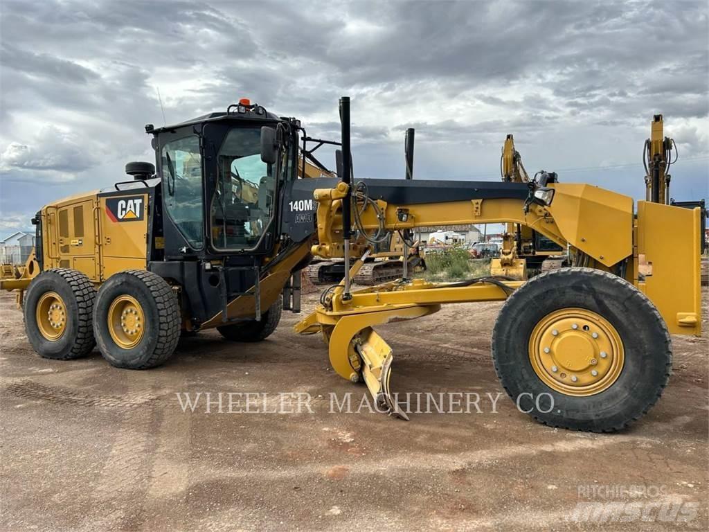 CAT 140M3 AWD Grederji