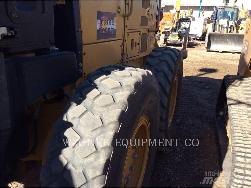 CAT 140M3 AWD Grederji