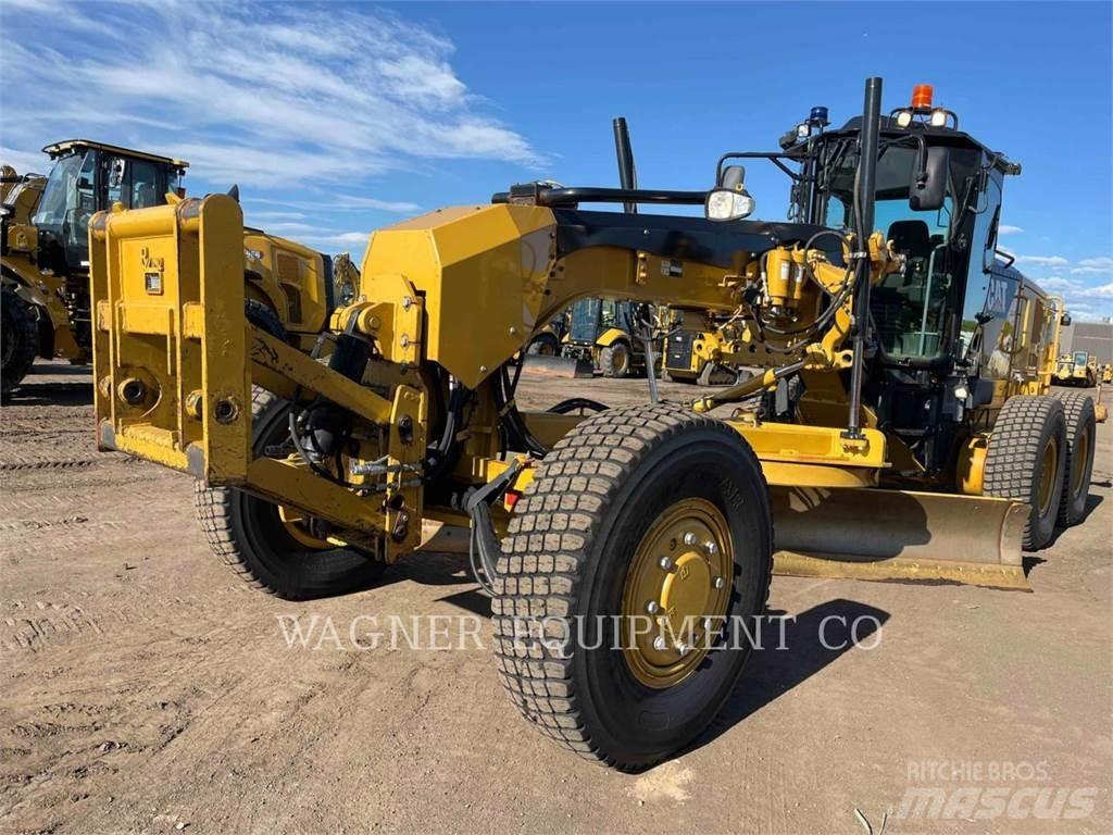 CAT 140M3 AWD Grederji