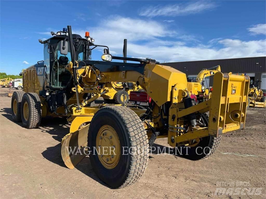 CAT 140M3 AWD Grederji