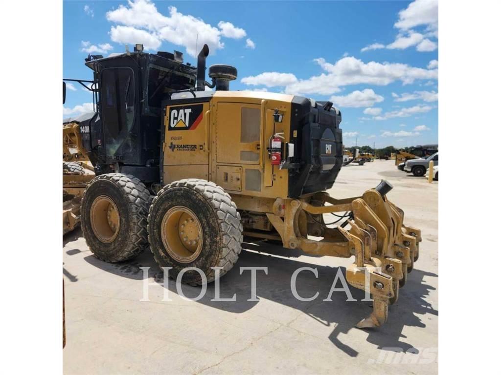 CAT 140M3 AWD Grederji