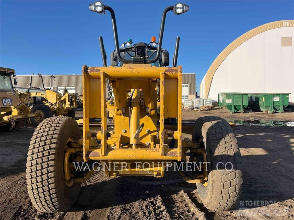 CAT 140M3 AWD Grederji