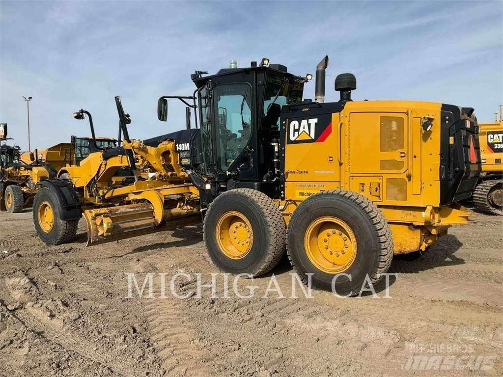 CAT 140M3 AWD Grederji