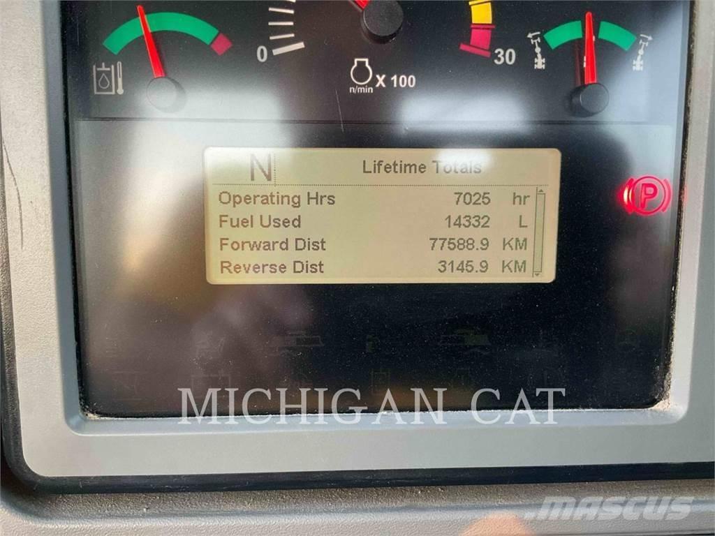 CAT 140M3 AWD Grederji