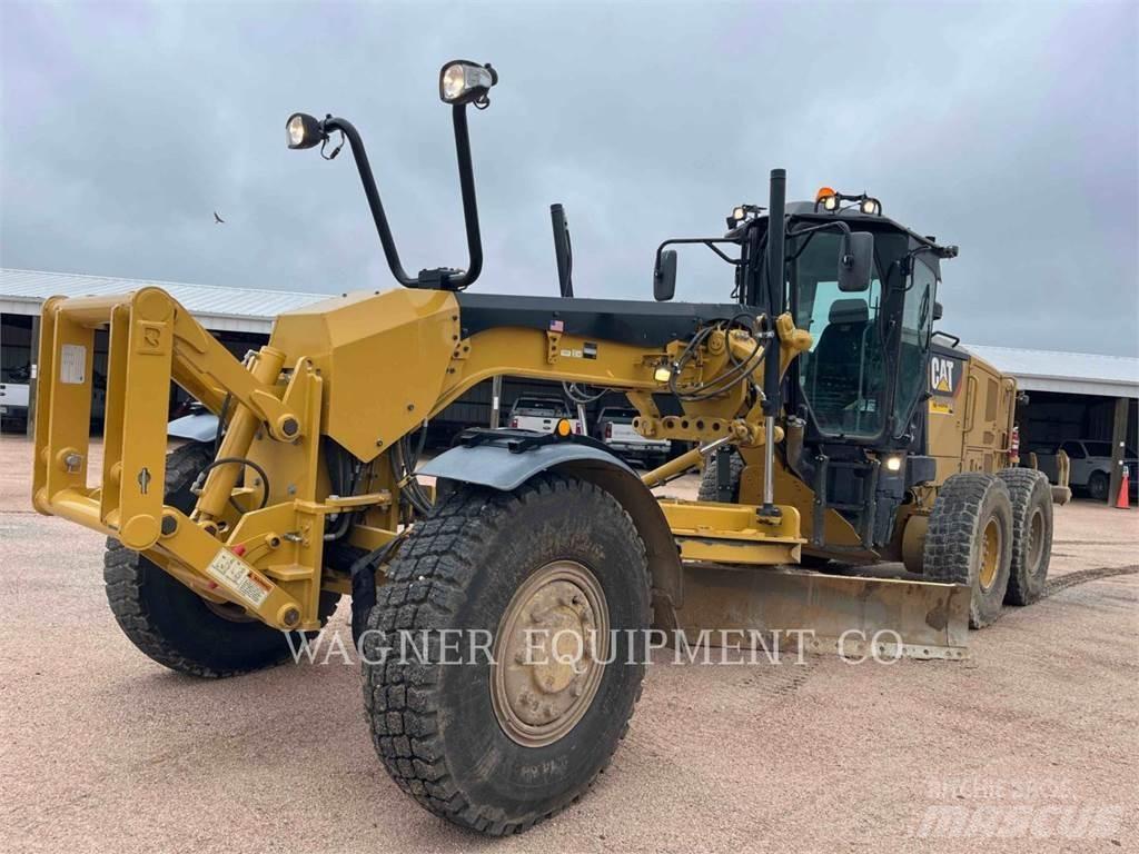CAT 140M3 AWD Grederji