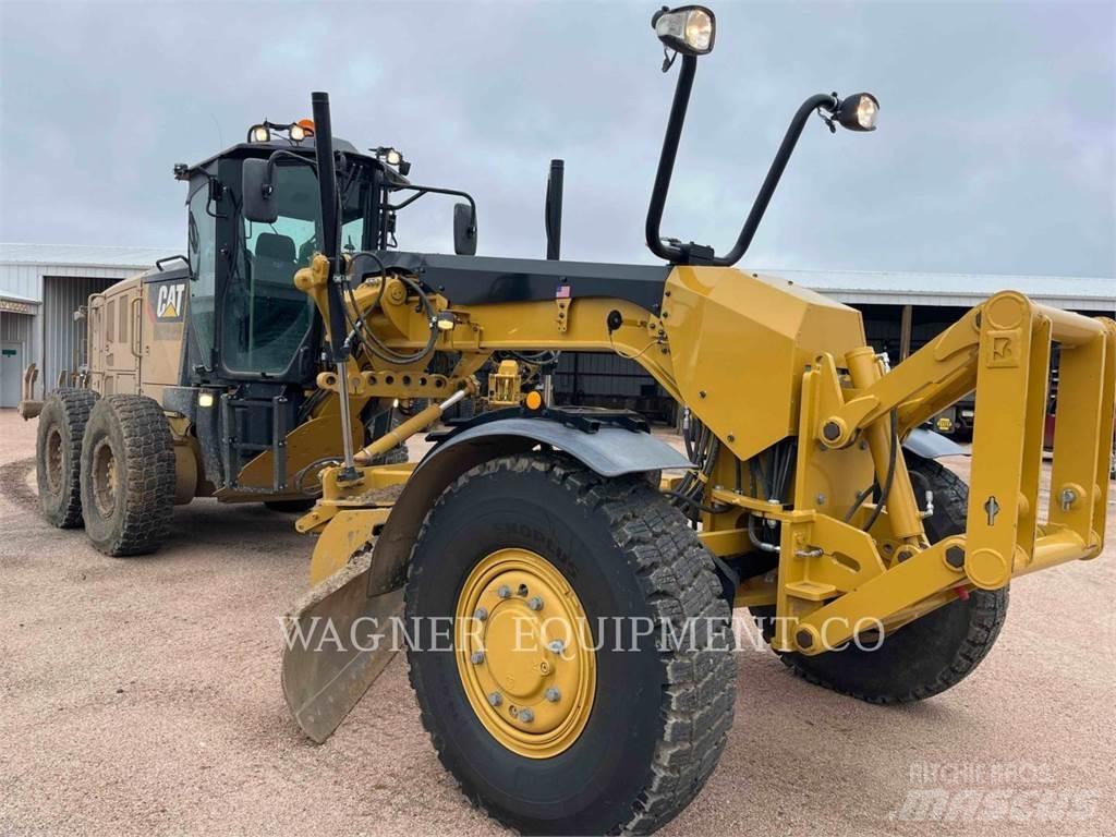 CAT 140M3 AWD Grederji