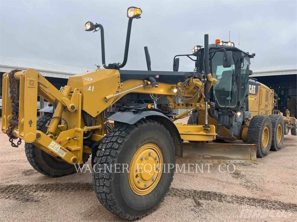 CAT 140M3 AWD Grederji
