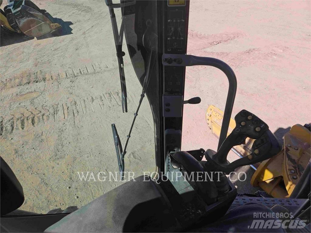 CAT 140M3 AWD Grederji