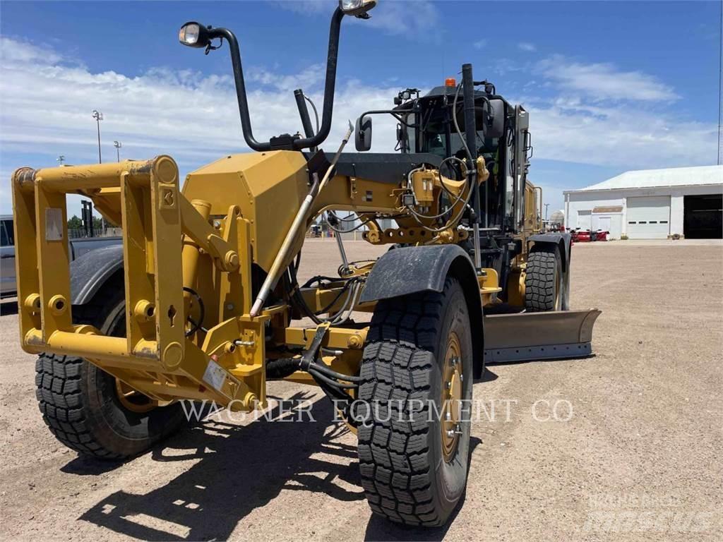CAT 140M3 AWD Grederji