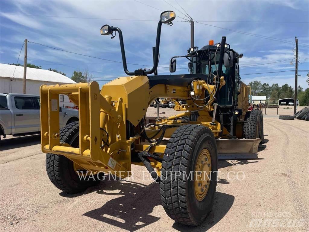 CAT 140M3 AWD Grederji