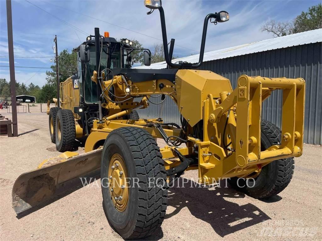 CAT 140M3 AWD Grederji