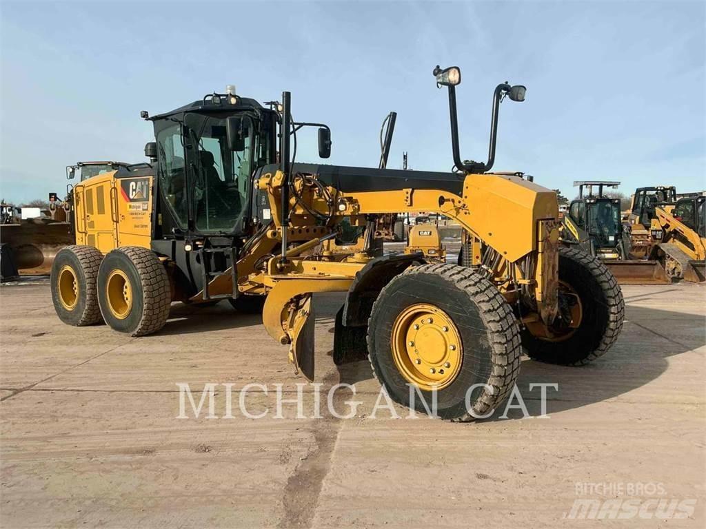 CAT 140M3 AWD Grederji