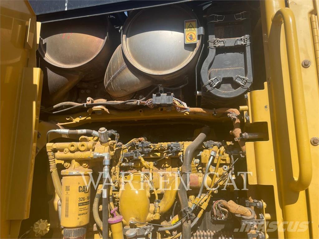 CAT 140M3 AWD Grederji