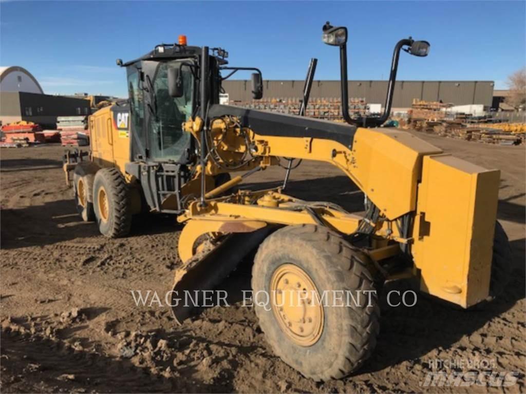 CAT 140M3 AWD Grederji