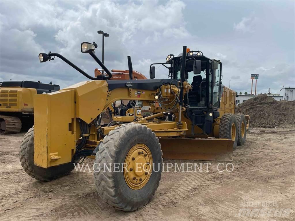 CAT 140M3 AWD Grederji
