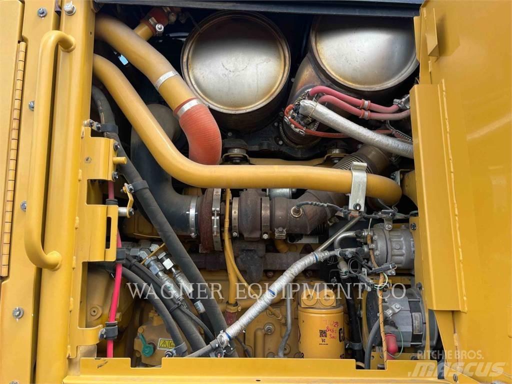 CAT 140M3 AWD Grederji