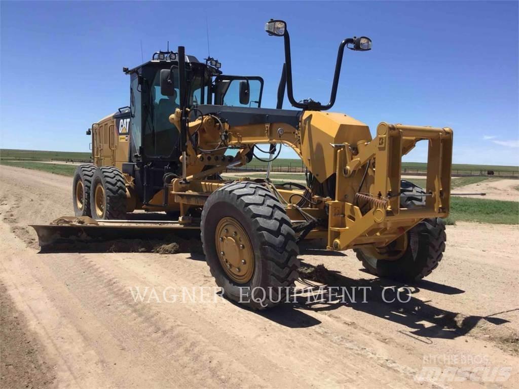 CAT 140M3 AWD Grederji