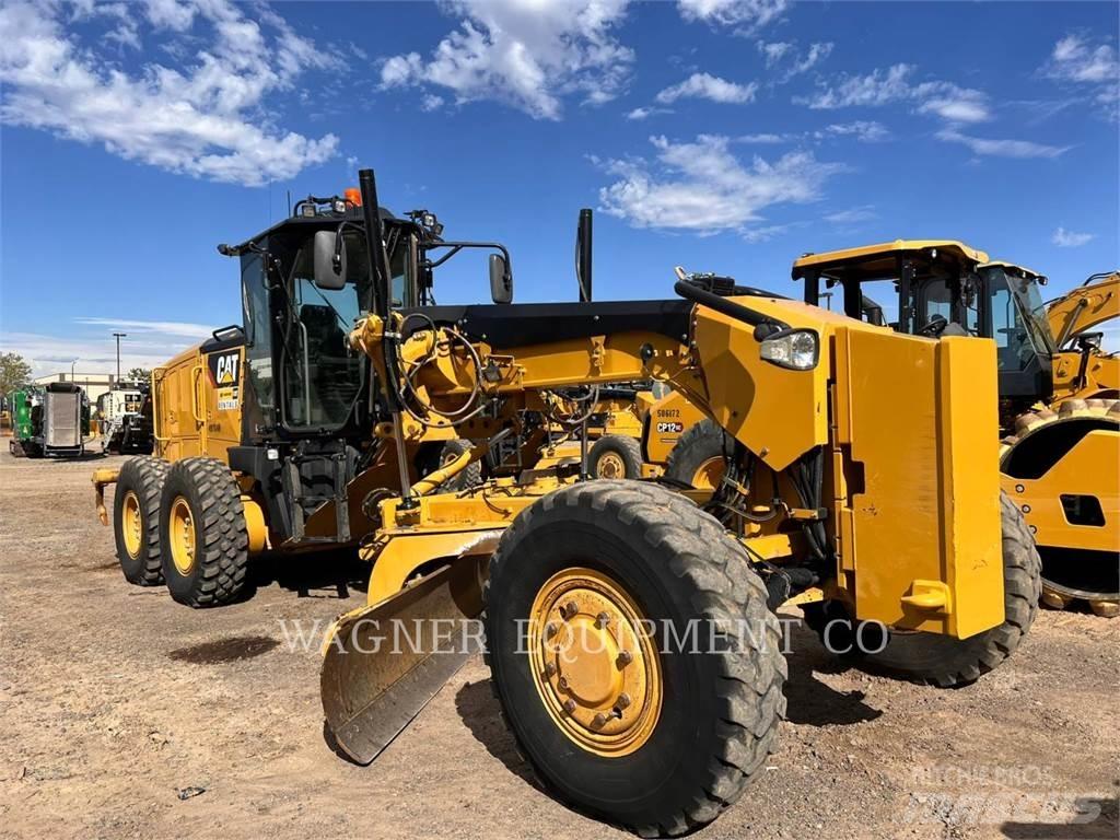 CAT 140M3 AWD Grederji
