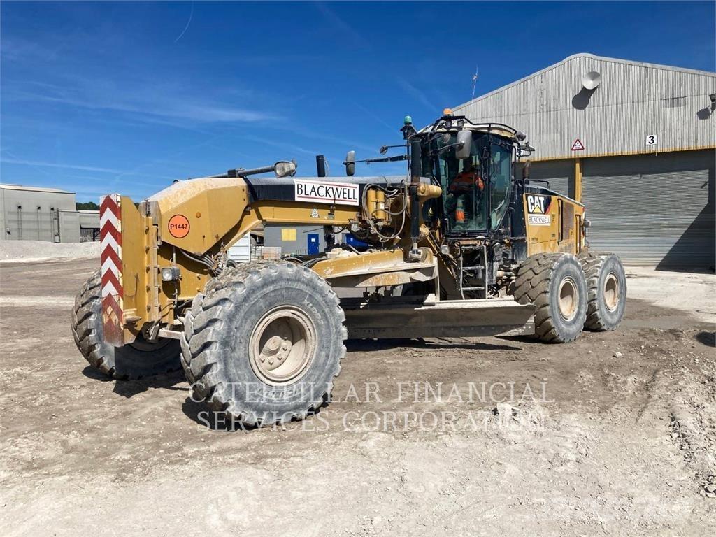CAT 16M Grederji