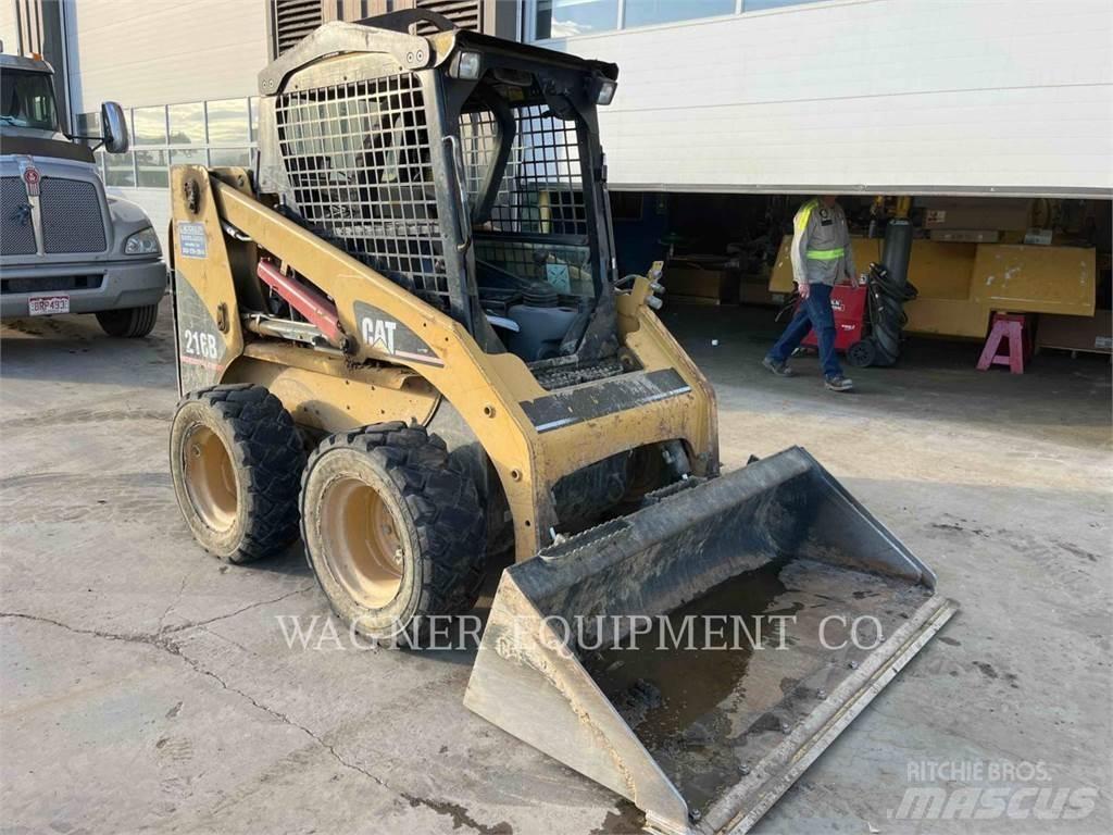 CAT 216B Skid steer mini nakladalci