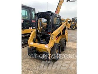 CAT 226 HF Skid steer mini nakladalci