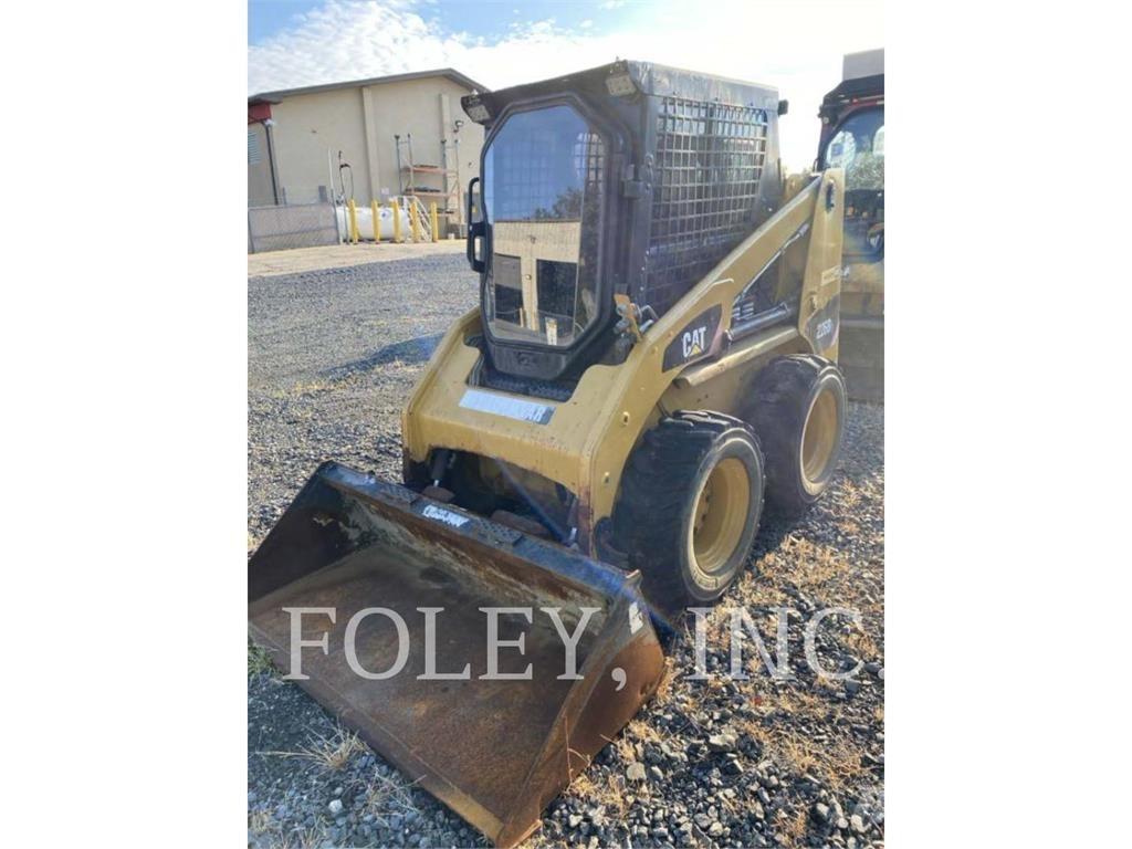 CAT 226B3 Skid steer mini nakladalci