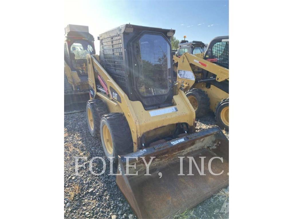 CAT 226B3 Skid steer mini nakladalci