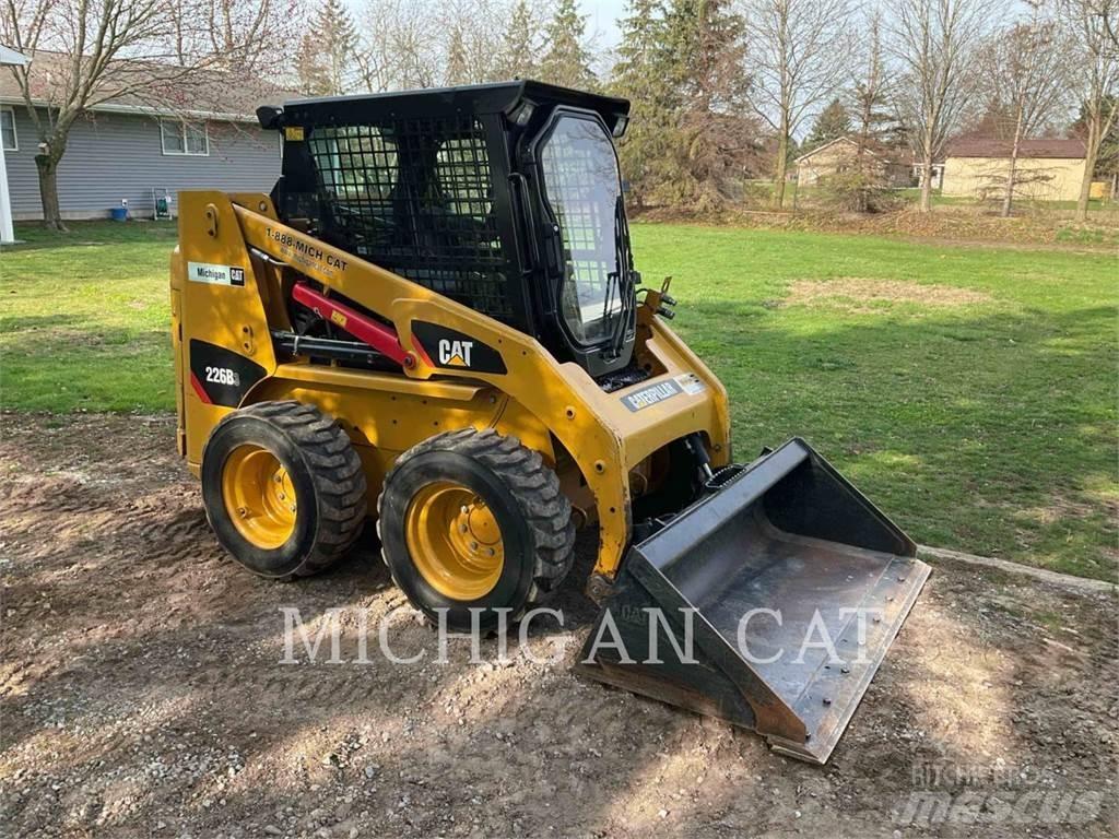 CAT 226B3 C Skid steer mini nakladalci