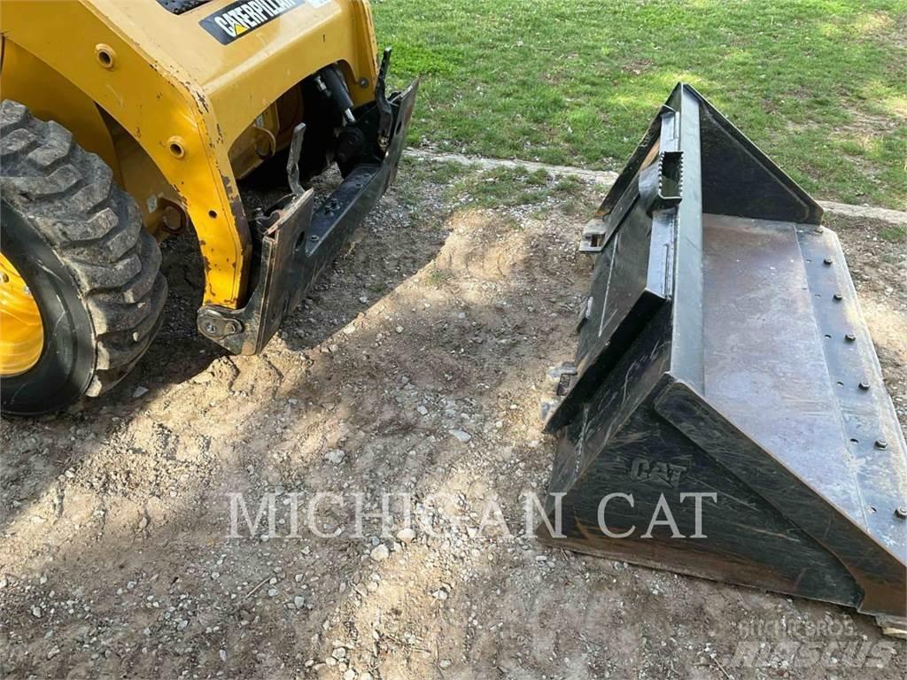 CAT 226B3 C Skid steer mini nakladalci
