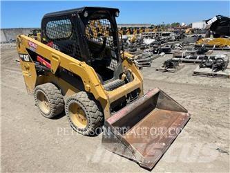 CAT 226D Skid steer mini nakladalci