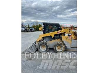 CAT 226D Skid steer mini nakladalci