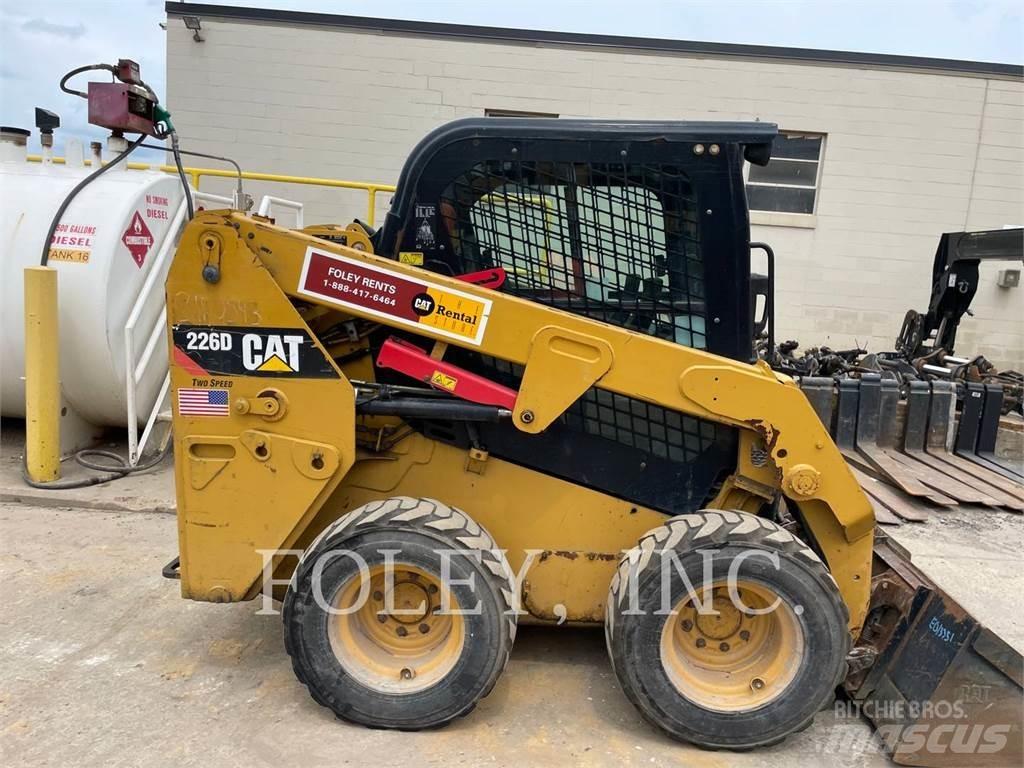 CAT 226D Skid steer mini nakladalci
