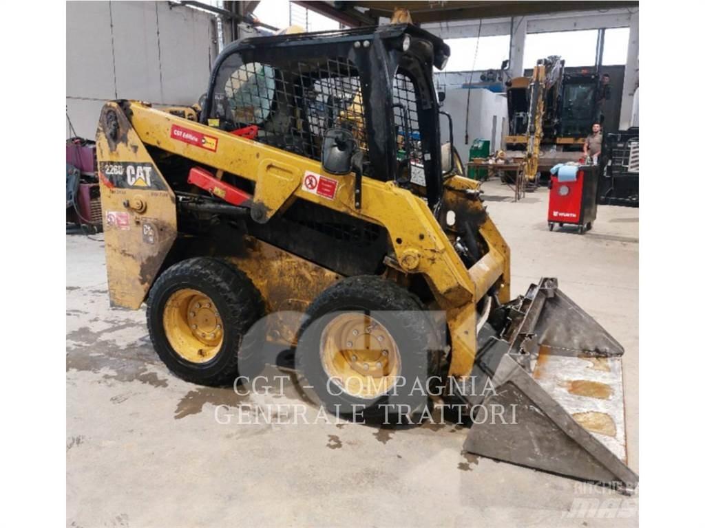 CAT 226D Skid steer mini nakladalci