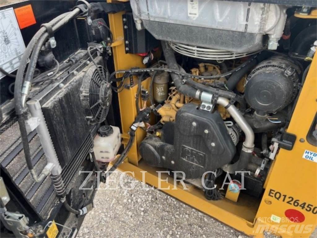 CAT 226D Skid steer mini nakladalci