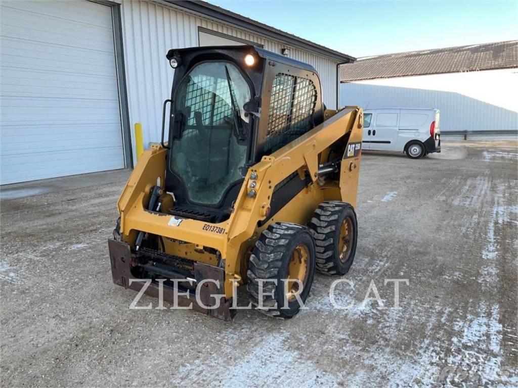CAT 226D Skid steer mini nakladalci