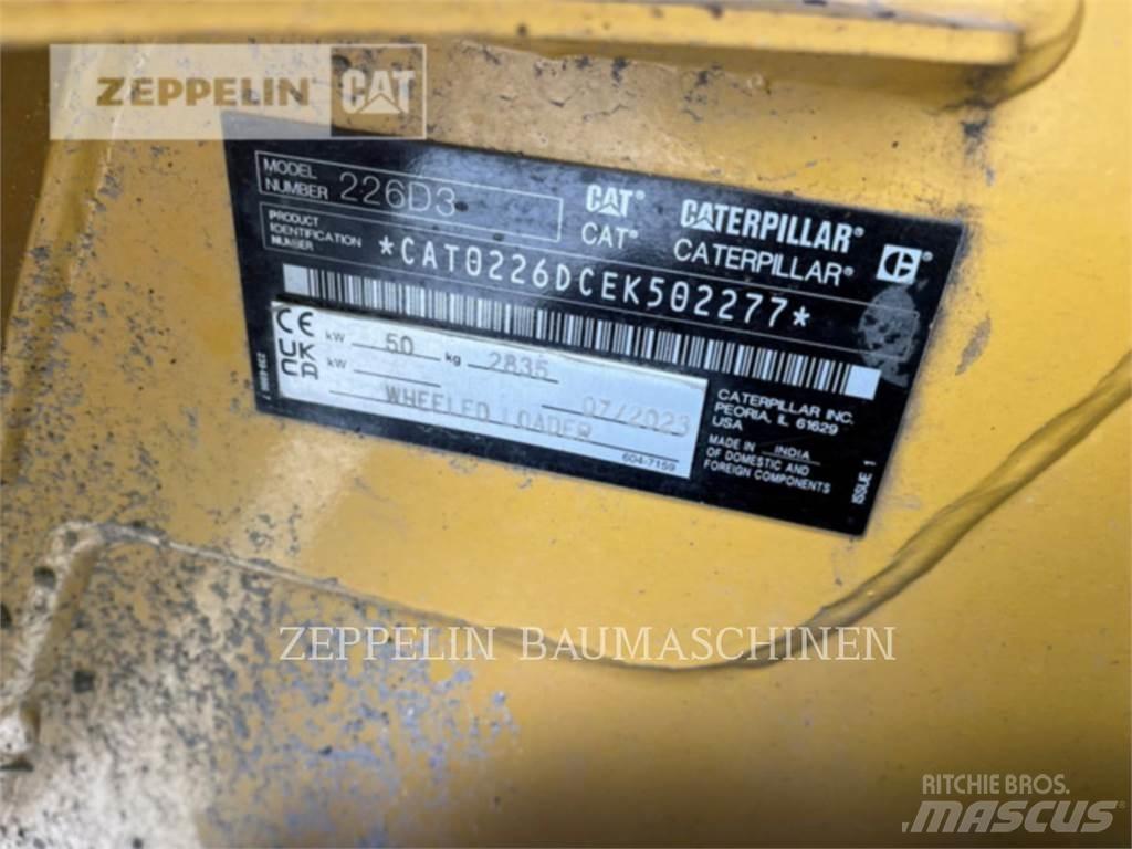 CAT 226D Skid steer mini nakladalci