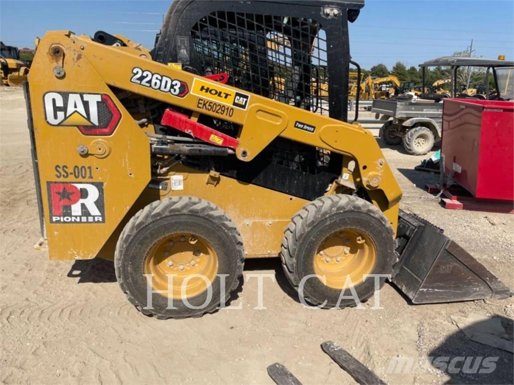 CAT 226D Skid steer mini nakladalci
