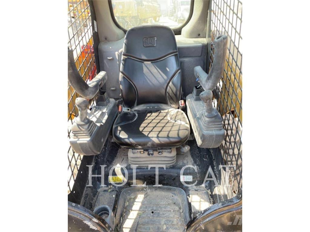 CAT 226D Skid steer mini nakladalci