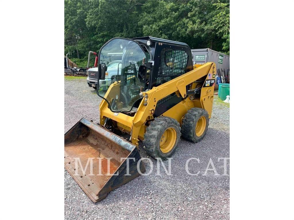 CAT 226D Skid steer mini nakladalci