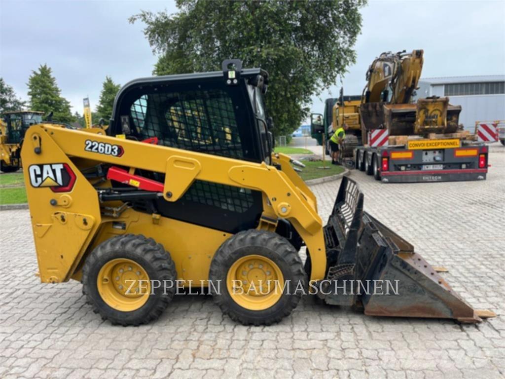 CAT 226D Skid steer mini nakladalci